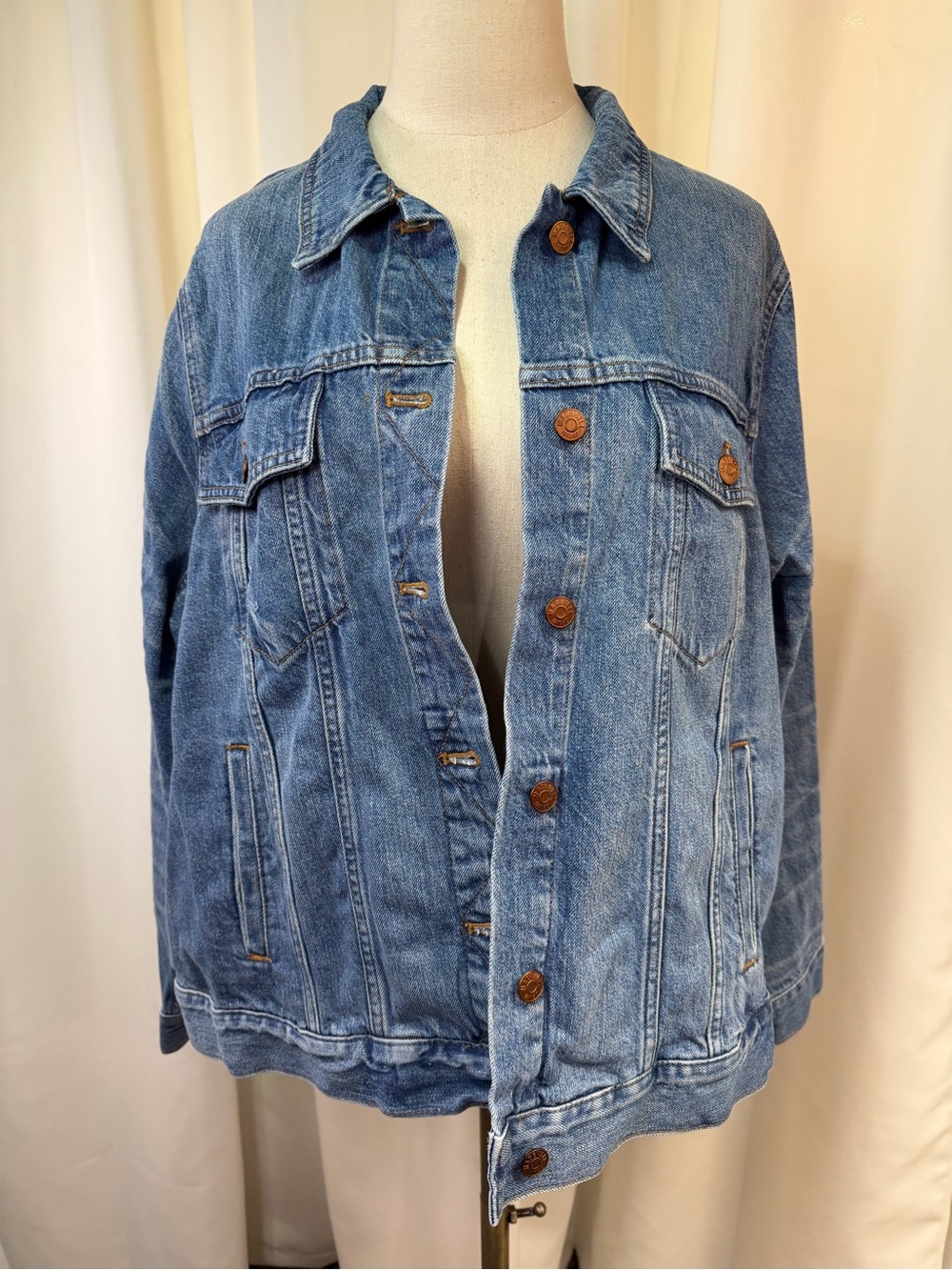 NWT Madewell ‘The Jean Jacket’ in “Pinter” Wash Plus Size 3X ASO Duchess Meghan - Picture 6 of 16